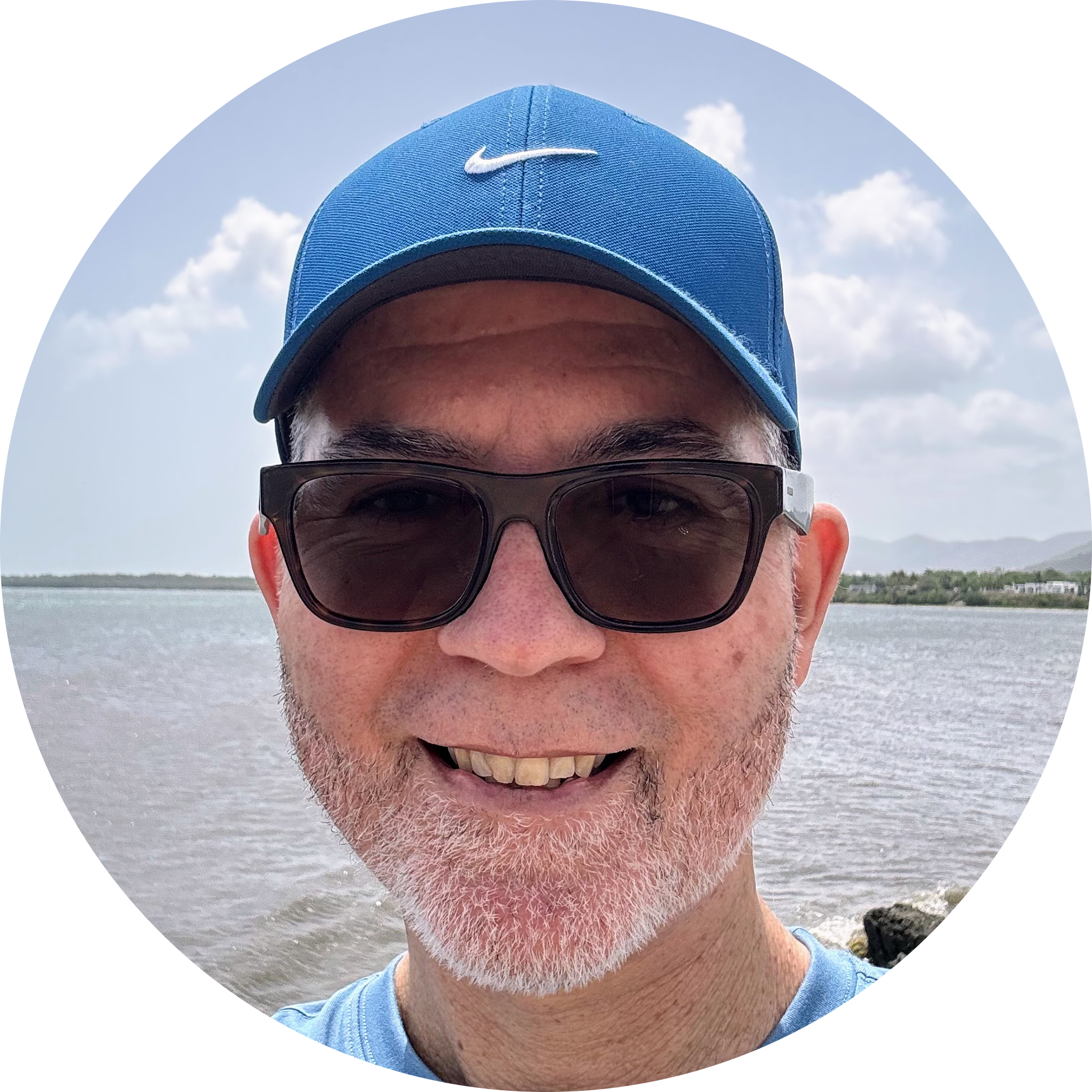 Navigation bar avatar